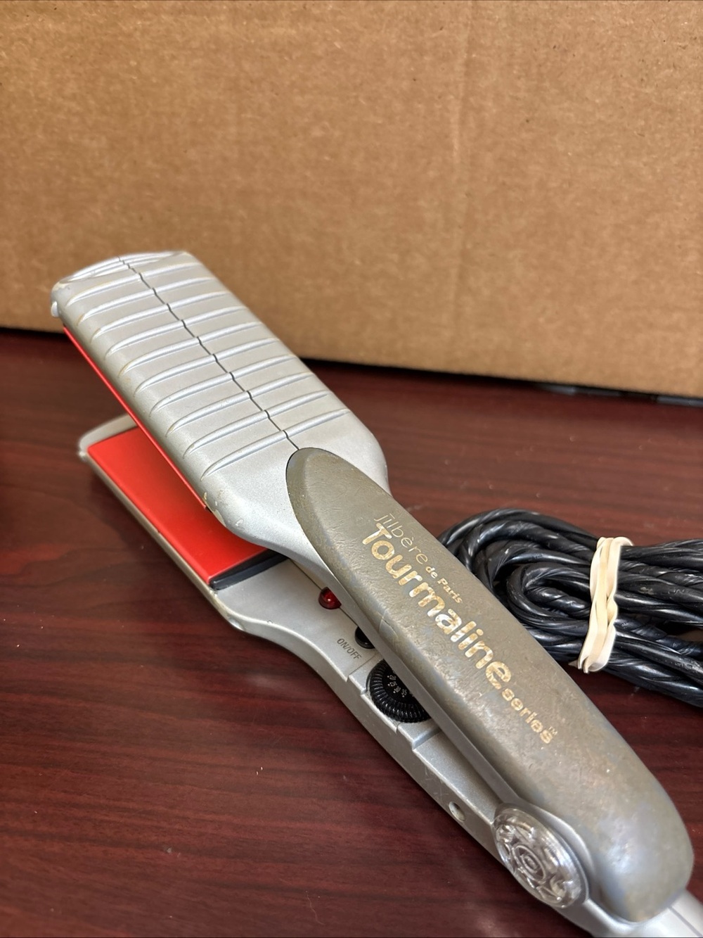 HTF Jilbere de Paris Tourmaline Flat Iron Hair Straightener JBTM7557 1.25”